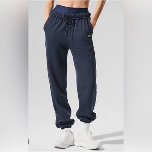Alo Yoga Accolade Sweatpants Navy size M